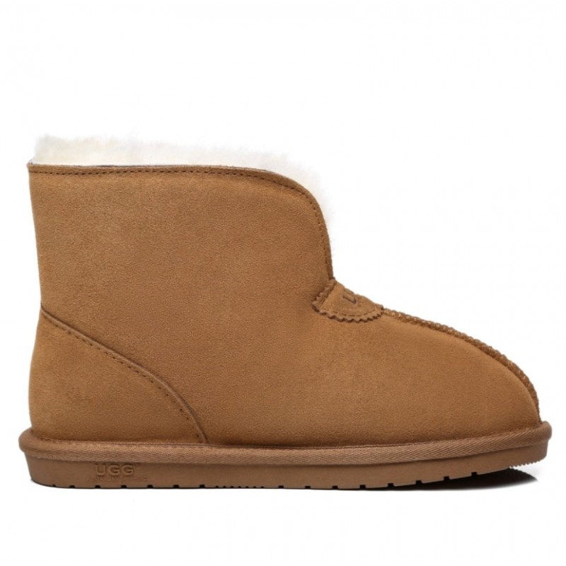 UGG Porter Pantoufles à enfiler, bottes marron